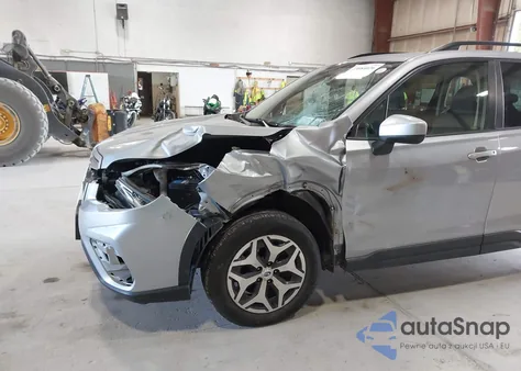 2020 Subaru Forester Premium из США, поврежденный, VIN JF2SKAJC8LH595690